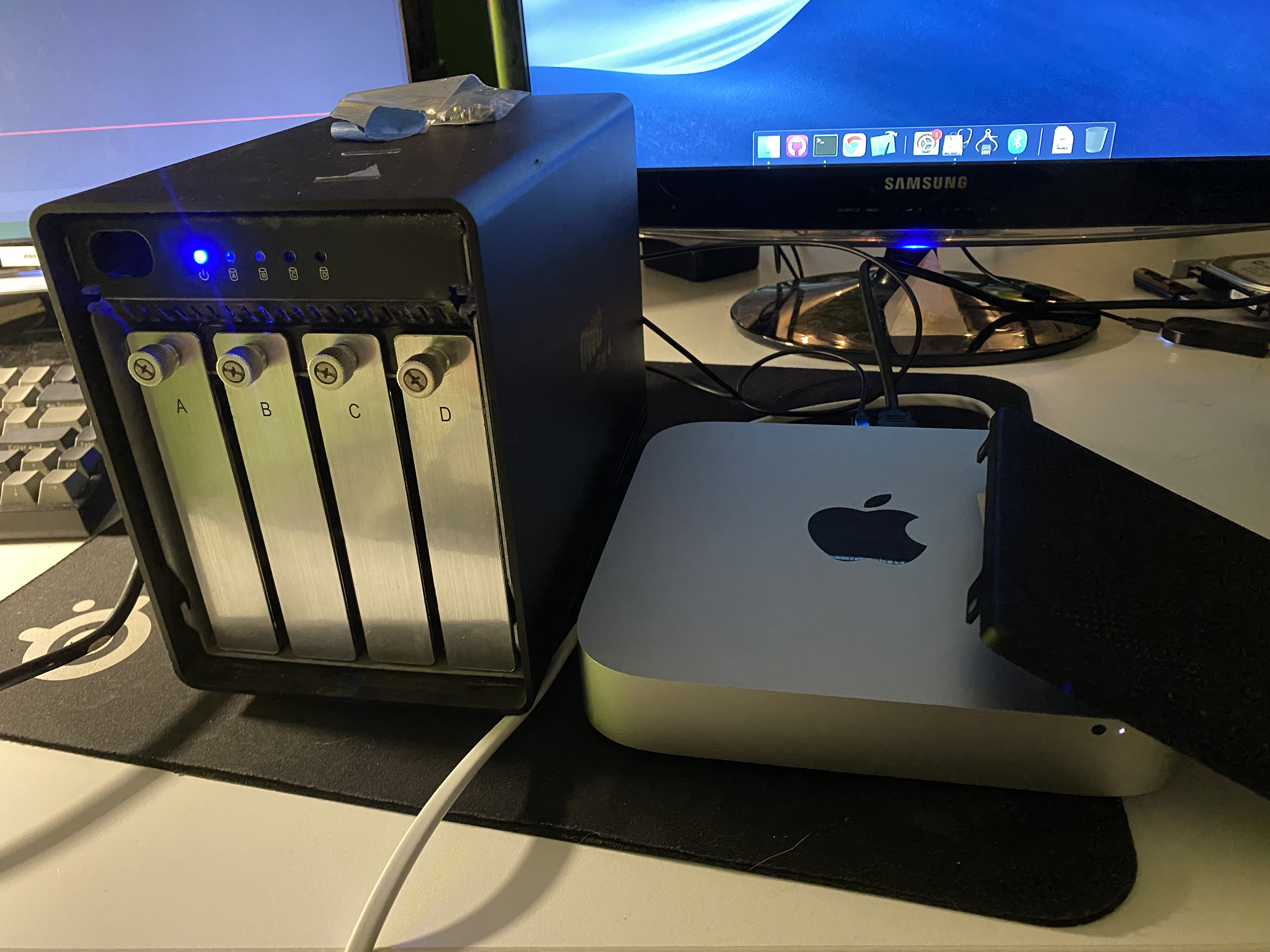 Mac Mini Circa 2015 connected to Thunderbolt 2 Drive bay